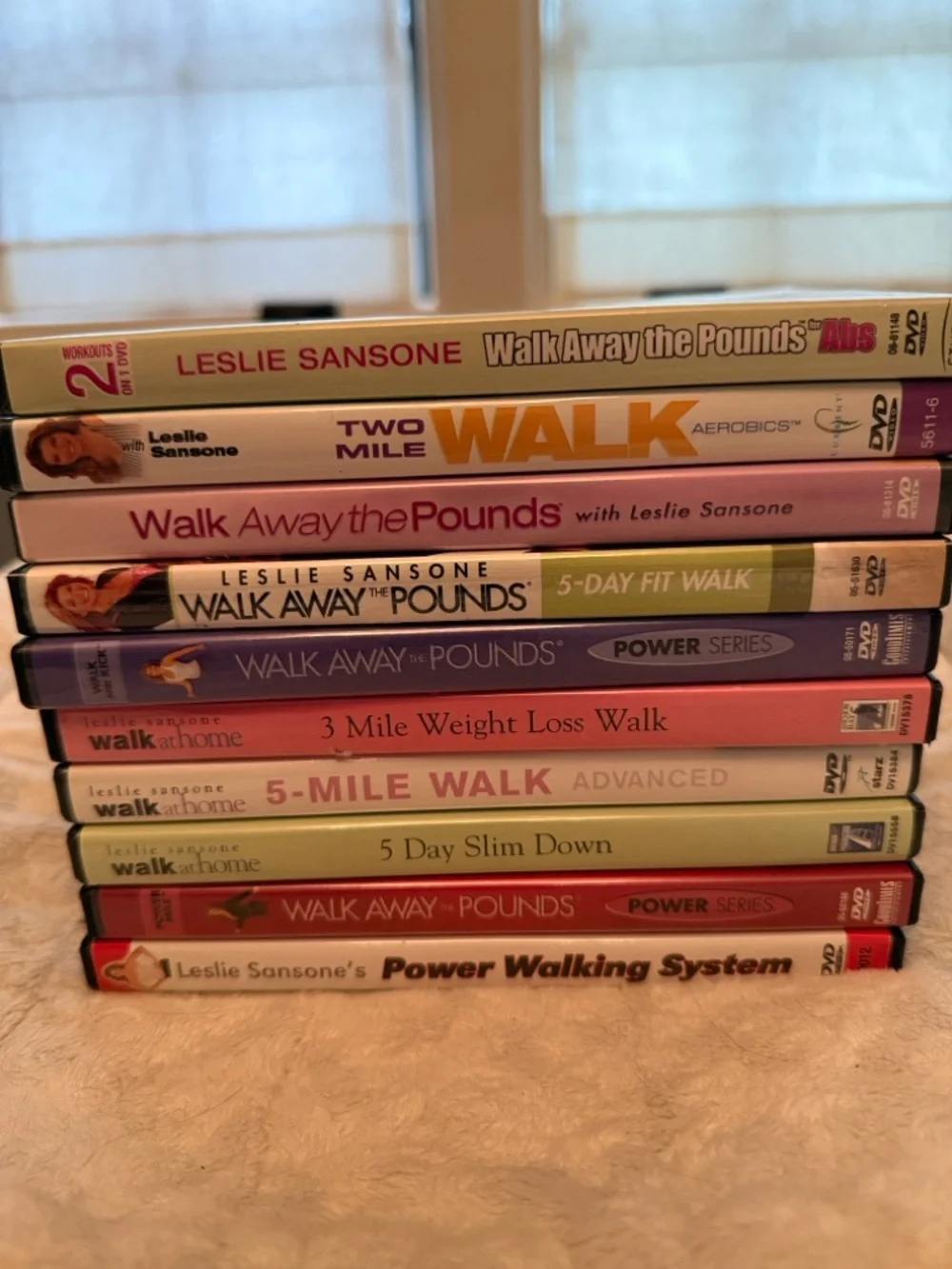 Walk Away the Pounds - Leslie Sansone - Picture 2 of 15
